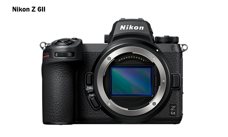 Bild på Nikon Z 6II kamera framifrån utan objektiv monterat.